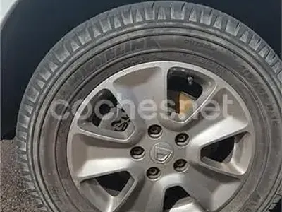 Usado Dacia Duster Lauréate 109 CV (80 kW) 2015 Blanco SUV