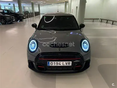 Usado Mini John Cooper Works 231 CV (169 kW) 2021 Gris / plata Utilitario