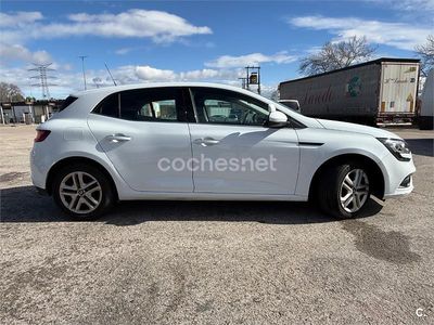 Usado Renault Mégane IV LIMITED 115 CV (84 kW) 2019 Blanco Berlina