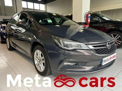 Gris / plata Usado 2016 Opel Astra Selective Familiar | 10.490 € (Un poco caro)