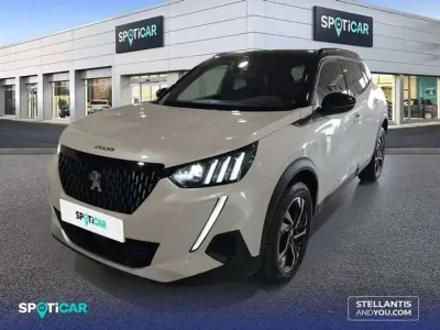 Usado Peugeot 2008 GT 131 CV (96 kW) 2023 Blanco SUV