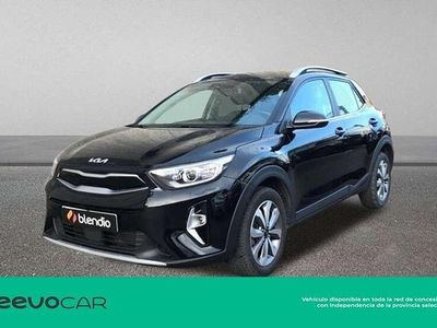 Usado Kia Stonic 84 CV (61 kW) 2023 Negro SUV