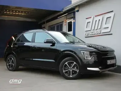 Usado Kia Niro 141 CV (103 kW) 2023 Negro SUV