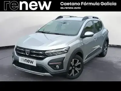 Usado Dacia Sandero Comfort 91 HP (66 kW) 2022 Cinzento Sedan