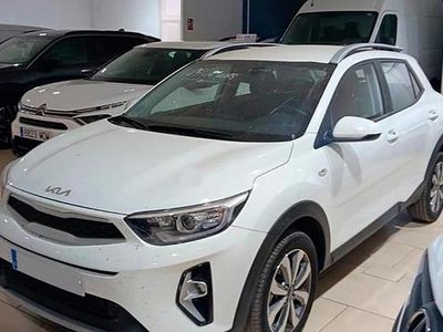 Clear white blanco Usado 2024 Kia Stonic SUV | 16.920 € (Precio justo)