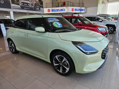 Usado Suzuki Swift 83 CV (61 kW) 2024 Amarillo Utilitario