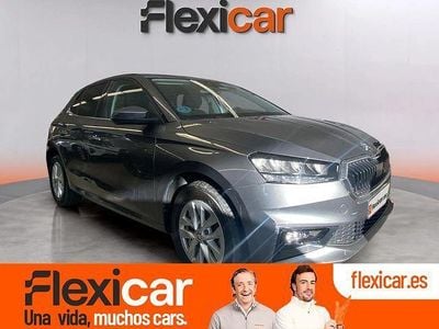 Gris Usado 2024 Skoda Fabia Selection | 15.990 € (Precio justo)