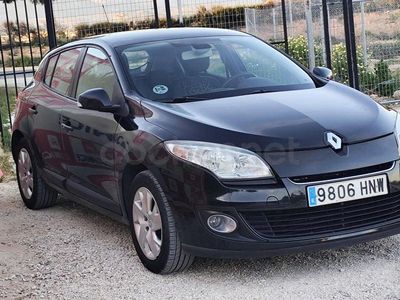 Usado Renault Mégane Expression 90 CV (66 kW) 2013 Negro Berlina
