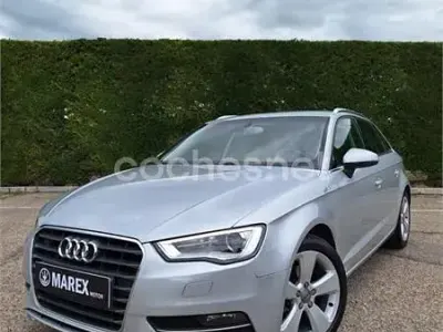 Usado Audi A3 Ambition 105 CV (77 kW) 2014 Gris / plata Berlina