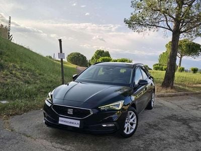 Usado Seat Leon Style 131 CV (96 kW) 2021 Negro Utilitario