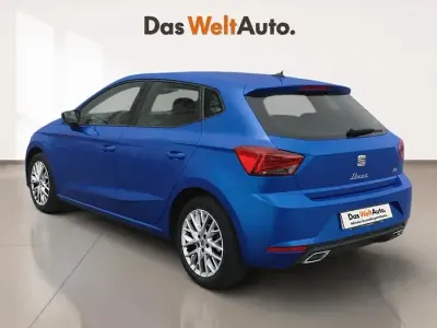 Usado Seat Ibiza FR 110 CV (80 kW) 2022 Azul Utilitario
