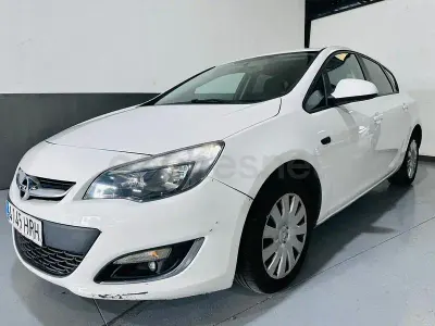 Brugt Opel Astra Excellence 110 HK (80 kW) 2014 Hvid Stationcar