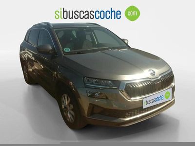 Usado Skoda Karoq Ambition 150 CV (110 kW) 2022 Gris/plata SUV