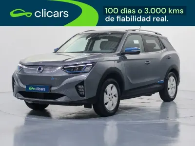 Usado SsangYong Korando Limited 139 kW (190 CV) 2022 Azul SUV
