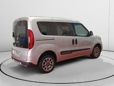 Usado Fiat Doblò Trekking 120 CV (88 kW) 2022 Gris Monovolumen