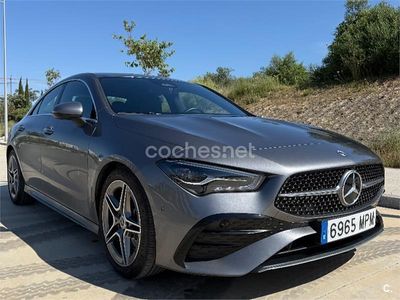 Usado Mercedes CLA200 163 CV (119 kW) 2024 Gris / plata Berlina
