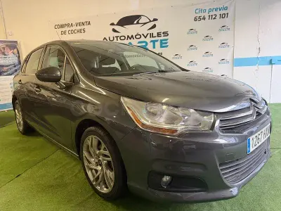 Usado Citroën C4 Exclusive 130 CV (95 kW) 2014 Gris / plata Berlina