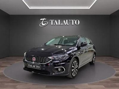 Occasion Fiat Tipo Lounge 120 PK (88 kW) 2017 Zwart Sedan