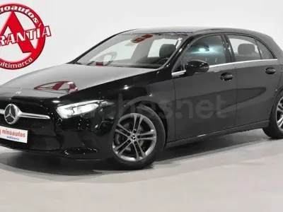 Usado Mercedes A180 Business 136 CV (100 kW) 2020 Negro Utilitario