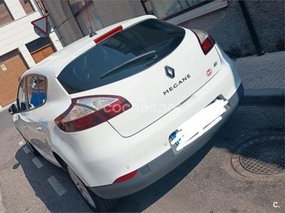Usado Renault Mégane LIMITED 110 CV (80 kW) 2015 Blanco Berlina