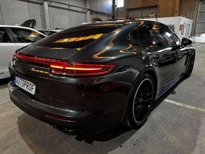 Usado Porsche Panamera Sport Turismo 460 CV (338 kW) 2019 Gris / plata Familiar