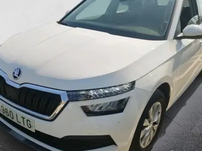 Usado Skoda Kamiq Ambition 110 CV (80 kW) 2021 SUV