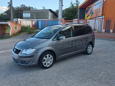 Usado VW Touran Edition 105 CV (77 kW) 2008 Gris / plata Monovolumen