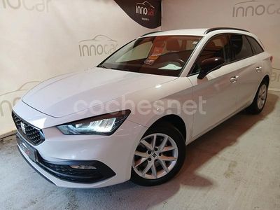 Usado Seat Leon Style 115 CV (84 kW) 2021 Blanco Familiar