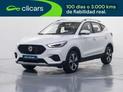 Usado MG ZS Luxury 111 CV (81 kW) 2023 Blanco SUV