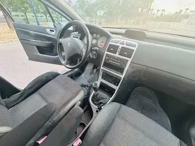 Usado Peugeot 307 110 CV (80 kW) 2007 Negro Berlina