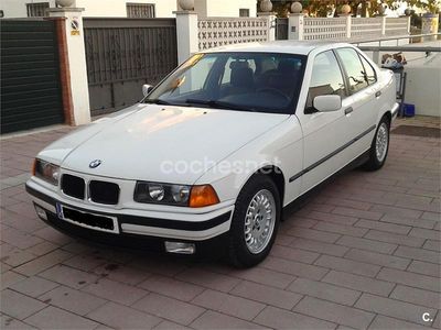 Usado BMW 320 150 CV (110 kW) 1992 Blanco Berlina