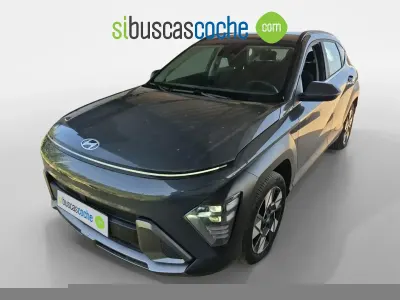 Usado Hyundai Kona 140 CV (102 kW) 2024 Gris/plata SUV