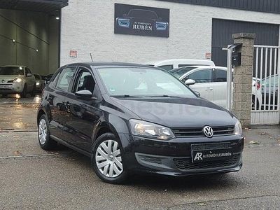 Usado VW Polo Advance 70 CV (51 kW) 2012 Gris / plata Utilitario