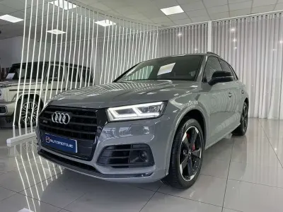 Usado Audi Q5 Ambiente 340 CV (250 kW) 2021 Gris SUV