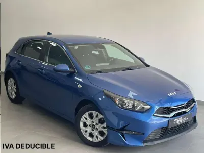 Usado Kia Ceed 101 CV (74 kW) 2022 Azul Utilitario