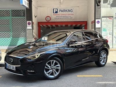 Infiniti Q30