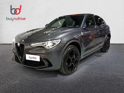 Usado Alfa Romeo Stelvio Quadrifoglio 510 CV (375 kW) 2022 Gris SUV