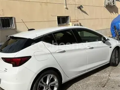 Brugt Opel Astra Excellence 110 HK (80 kW) 2017 Hvid Sedan