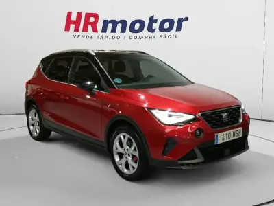 Usado Seat Arona FR 150 CV (110 kW) 2024 Rojo SUV