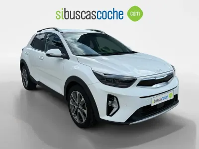 Usado Kia Stonic 101 CV (74 kW) 2023 Blanco SUV