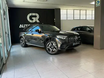 Usado Mercedes GLC300e 313 CV (230 kW) 2023 Gris / plata Coupe