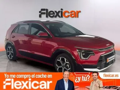 Usado Kia Niro 141 CV (103 kW) 2024 Rojo SUV