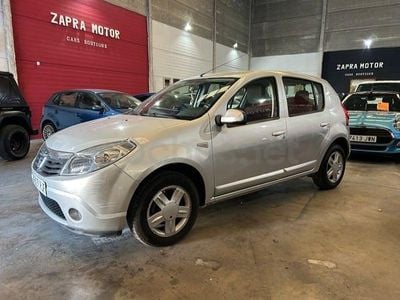 Usado Dacia Sandero Ambiance 75 CV (55 kW) 2012 Gris / plata Berlina