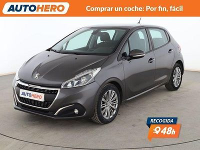 Usado Peugeot 208 Signature Sky 100 CV (73 kW) 2018 Gris Utilitario