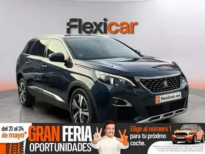 Usado Peugeot 5008 Allure 180 HP (132 kW) 2019 Azul SUV