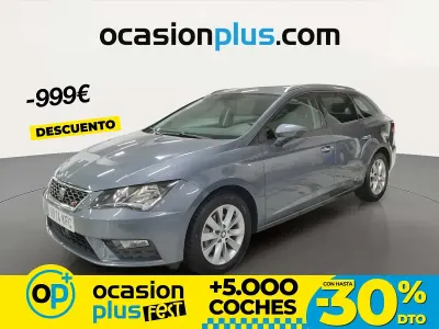 Usado Seat Leon Style Plus 115 CV (84 kW) 2017 Gris Familiar