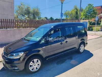 Usado VW Caddy Maxi Trendline 150 CV (110 kW) 2020 Negro Monovolumen