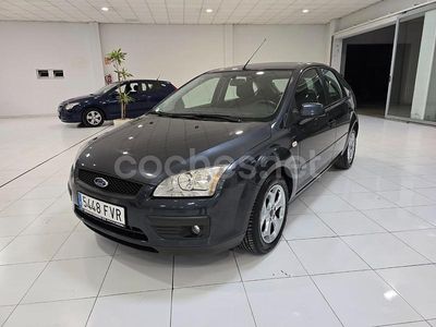 Gris / plata Usado 2007 Ford Focus Sport Berlina | 5990 € (Caro)