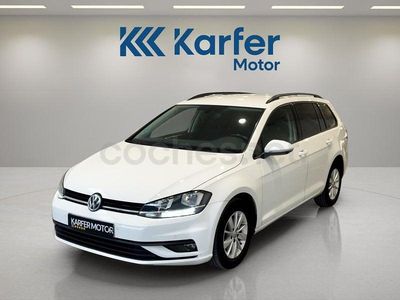 Usado VW Golf VII Advance 115 CV (84 kW) 2019 Blanco Familiar