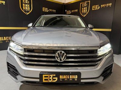 Usado VW Touareg Pure 231 CV (169 kW) 2019 Gris / plata SUV